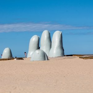 Punta del Este - Statue de los Dedos